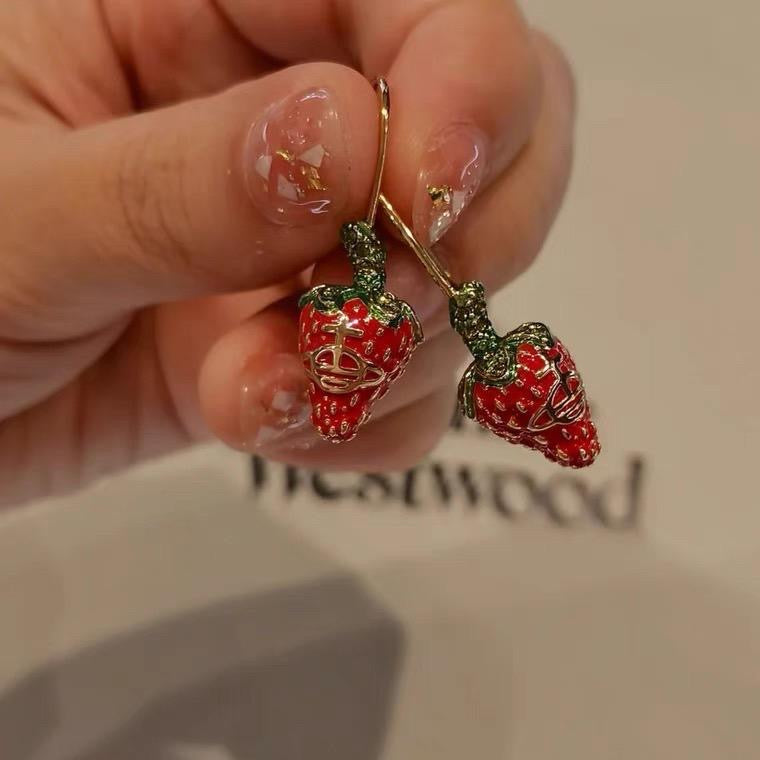 Drop Strawberry Earrings (with box)