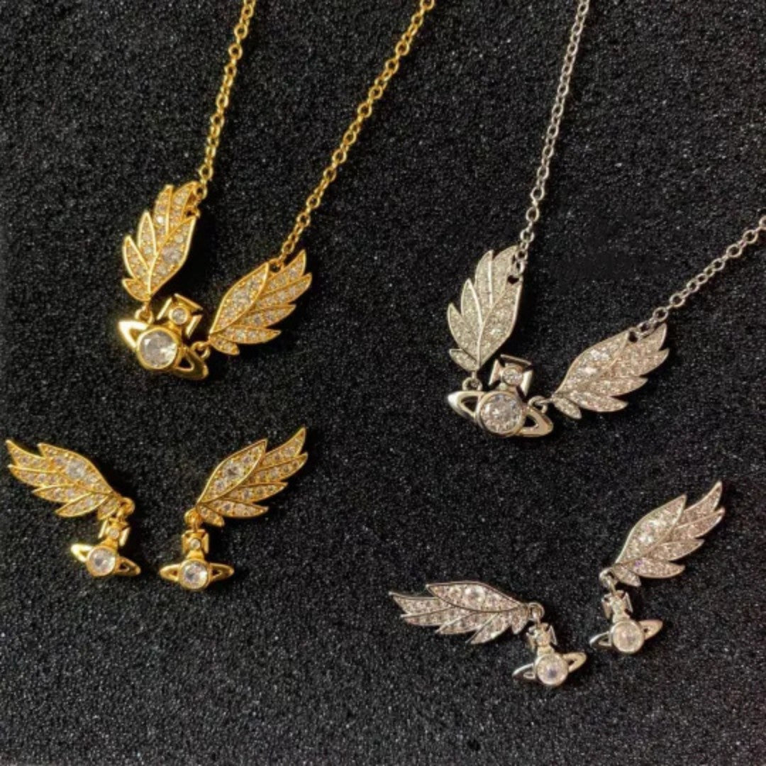 Wings Saturn Necklace